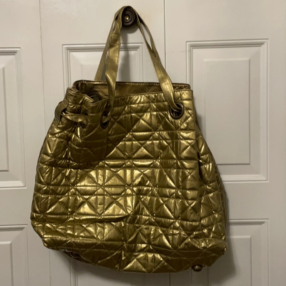 Gold puffer bag